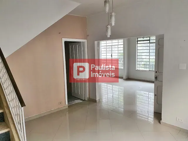Sobrado com 200m², para alugar, no bairro Campo Belo em São Paulo