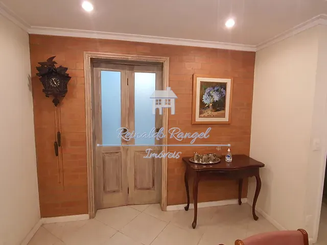 Sobrado com 360m² 4 quartos e 6 banheiros, à venda, no bairro Condomínio Portal de Itu em Itu