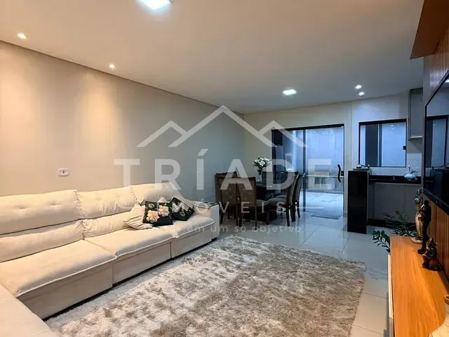 Sobrado com 161m² 3 quartos e 2 banheiros, à venda, no bairro Iguaçu em Araucária