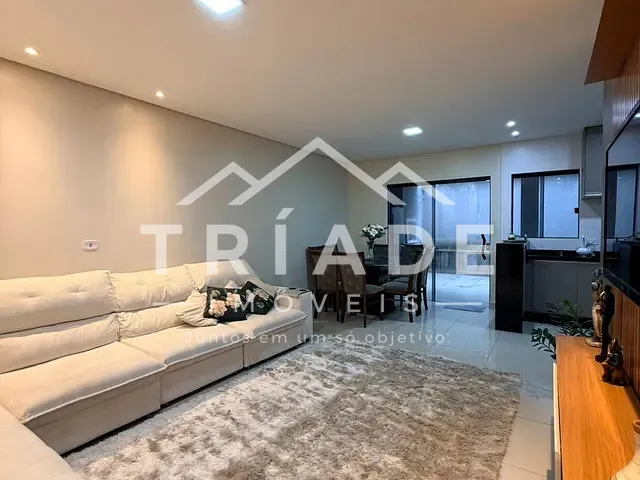 Sobrado com 161m² 3 quartos e 2 banheiros, à venda, no bairro Iguaçu em Araucária