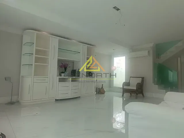 Sobrado com 340m² 3 quartos e 5 banheiros, para alugar, no bairro Santana em São Paulo