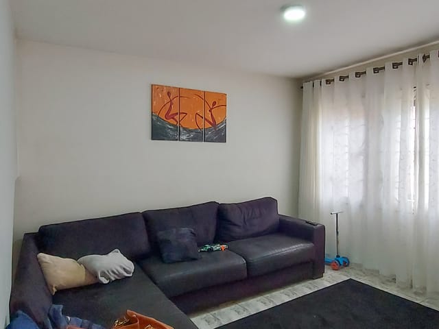 Sobrado com 122m² 3 quartos e 2 banheiros, à venda, no bairro Uvaranas em Ponta Grossa