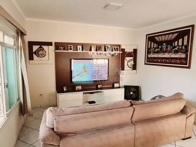 Sobrado com 250m² 4 quartos e 3 banheiros, à venda, no bairro Jardim Satélite em São José dos Campos