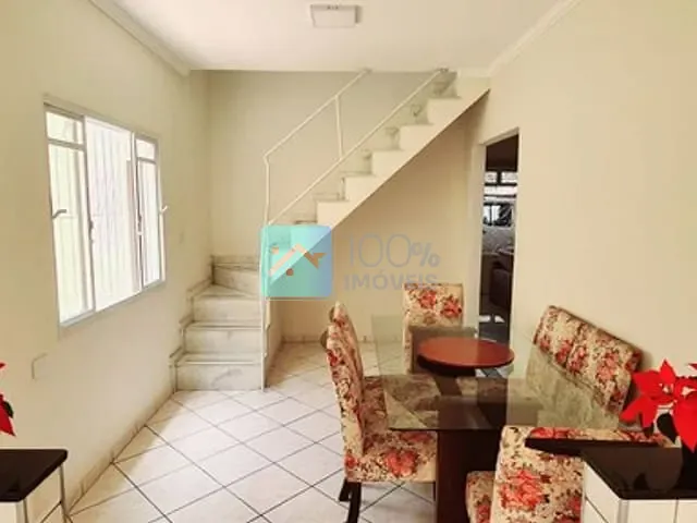 Sobrado com 250m² 4 quartos e 3 banheiros, à venda, no bairro Jardim Satélite em São José dos Campos