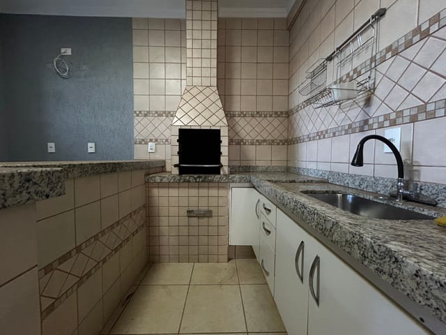 Sobrado com 255m² 3 quartos e 4 banheiros, à venda, no bairro Jardim Roselândia em Franca