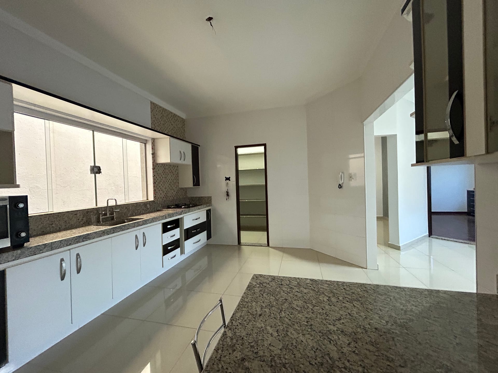 Sobrado, 3 quartos, 328 m² - Foto 8