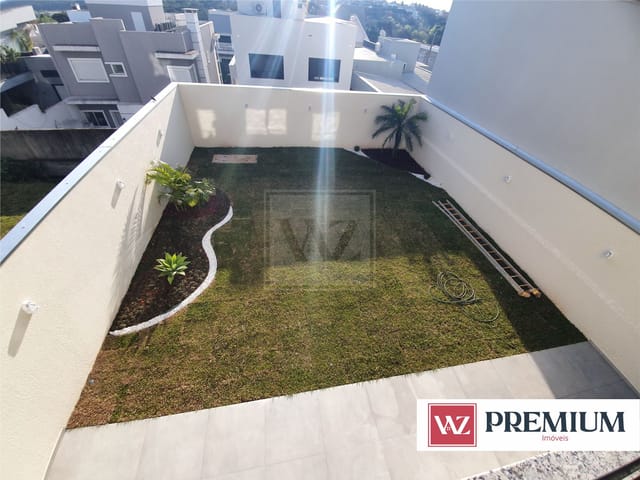 Sobrado com 284m² 4 quartos e 3 banheiros, à venda, no bairro Colônia Dona Luíza em Ponta Grossa