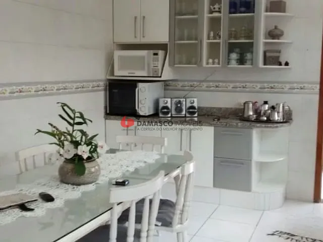 Sobrado com 270m² 3 quartos e 1 banheiro, à venda, no bairro Vila Palmares em Santo André