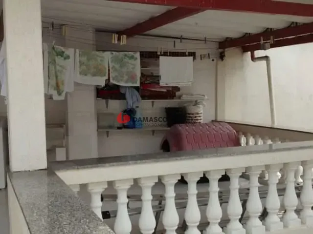 Sobrado com 270m² 3 quartos e 1 banheiro, à venda, no bairro Vila Palmares em Santo André