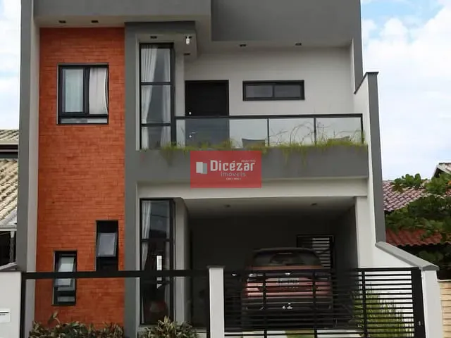 Sobrado com 156m² 4 quartos e 3 banheiros, à venda, no bairro PRAIA ALEGRE em Penha