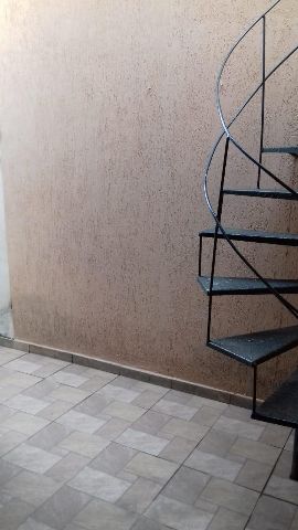 Sobrado 4 quartos e 1 banheiro, à venda, no bairro Residencial Maricá em Pindamonhangaba