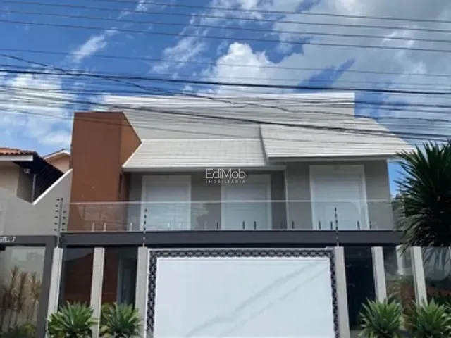 Sobrado com 479m² 3 quartos e 4 banheiros, à venda, no bairro Centro em Cascavel