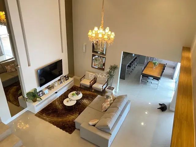Sobrado com 479m² 3 quartos e 4 banheiros, à venda, no bairro Centro em Cascavel