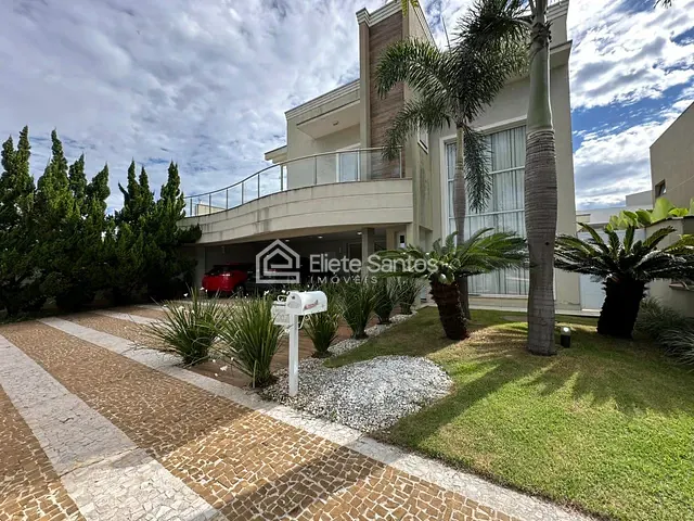 Sobrado com 460m² 4 quartos e 6 banheiros, à venda, no bairro Chácara Letônia em Americana