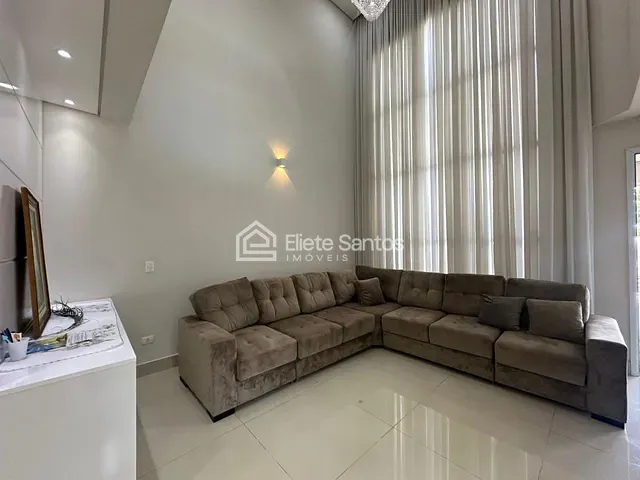 Sobrado com 460m² 4 quartos e 6 banheiros, à venda, no bairro Chácara Letônia em Americana