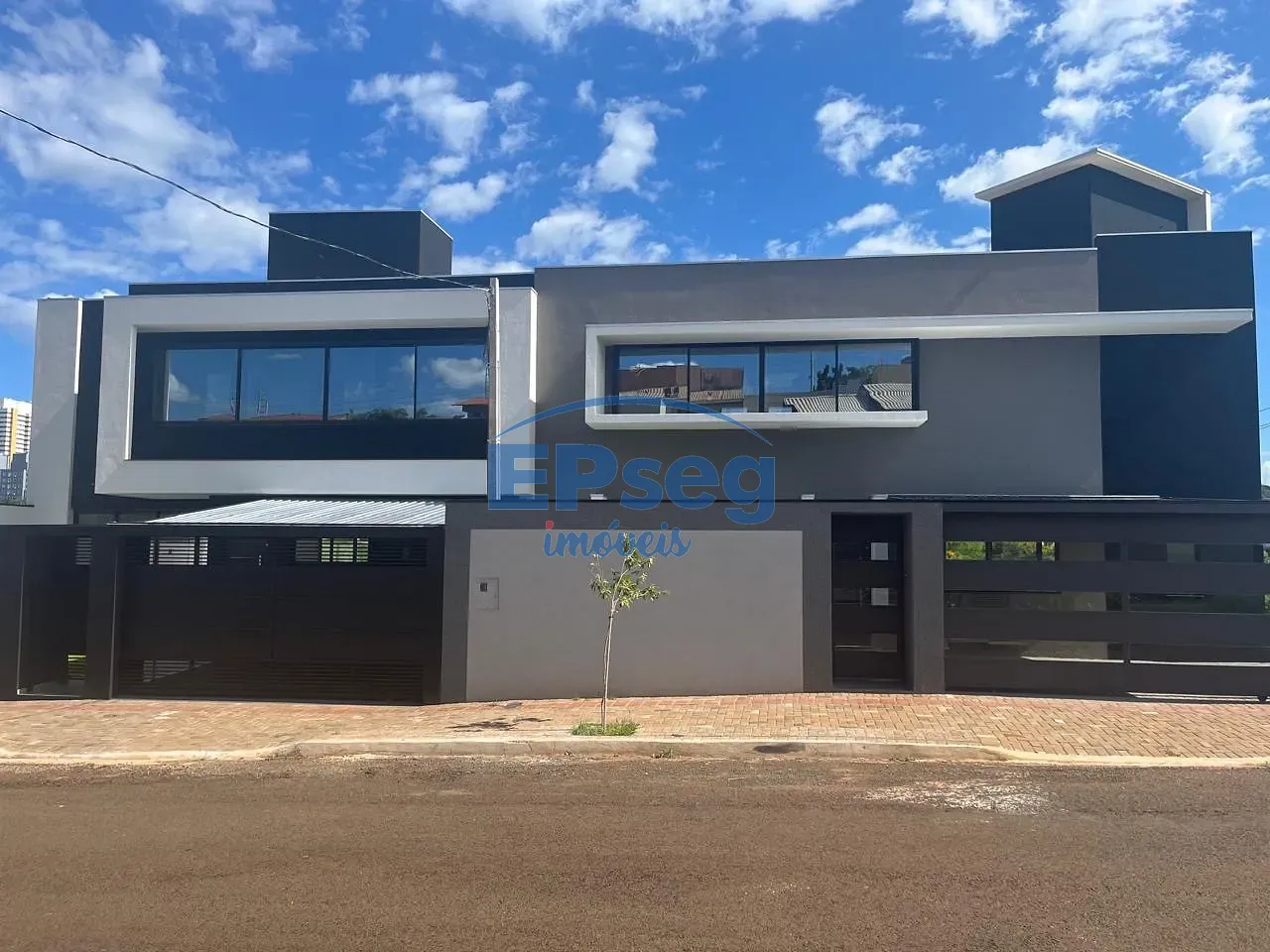 Sobrado, 3 quartos, 172 m² - Foto 1