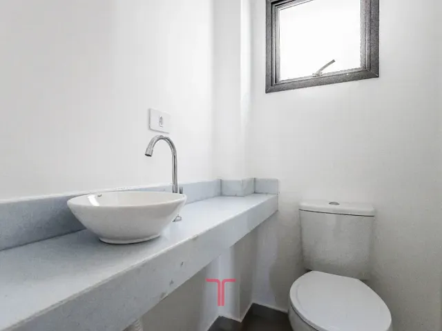 Sobrado com 117m² 3 quartos e 3 banheiros, à venda, no bairro Lindóia em Curitiba