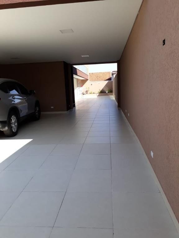 Sobrado com 380m² 4 quartos e 4 banheiros, à venda, no bairro Aristocrata em São José dos Pinhais