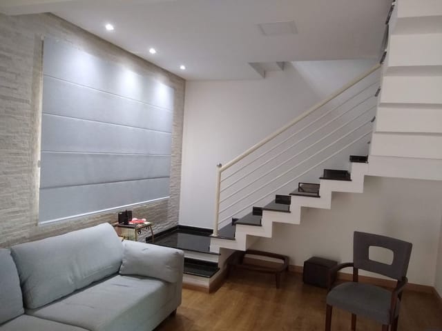 Sobrado com 300m² 4 quartos e 4 banheiros, à venda, no bairro Parque Residencial Ana Rosa em Cambé