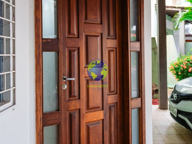 Sobrado 3 quartos e 2 banheiros, à venda, no bairro Araés em Cuiabá