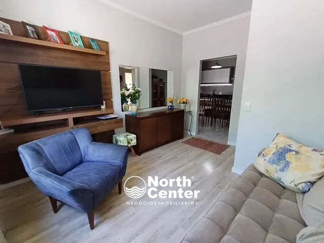 Sobrado com 395m² 4 quartos e 5 banheiros, à venda, no bairro Paranaguamirim em Joinville