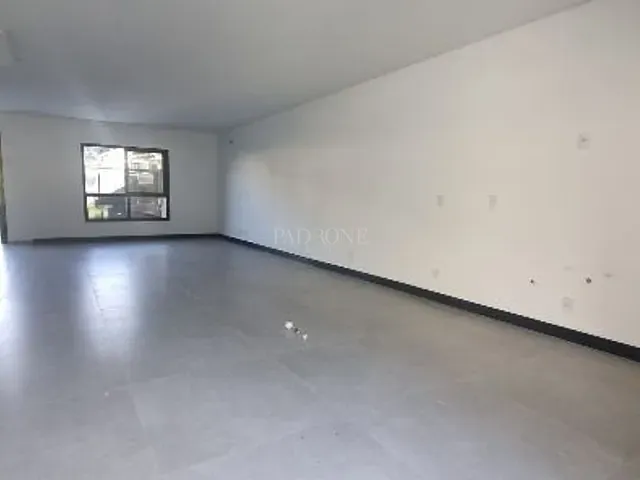 Sobrado 3 quartos e 3 banheiros, à venda, no bairro São Francisco de Assis em Camboriú