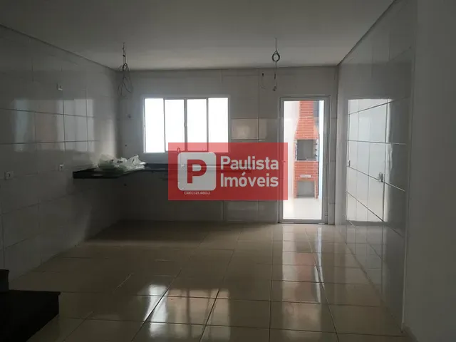 Sobrado 3 quartos e 3 banheiros, à venda, no bairro Campo Grande em São Paulo