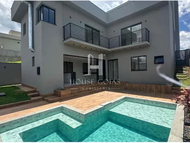 Sobrado com 360m² 4 quartos e 5 banheiros, à venda, no bairro Jardins Bolonha em Senador Canedo