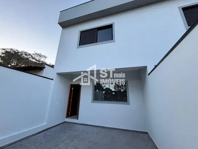 Sobrado com 70m² 2 quartos e 2 banheiros, à venda, no bairro Chácara Lagoa Dourada em Andradas