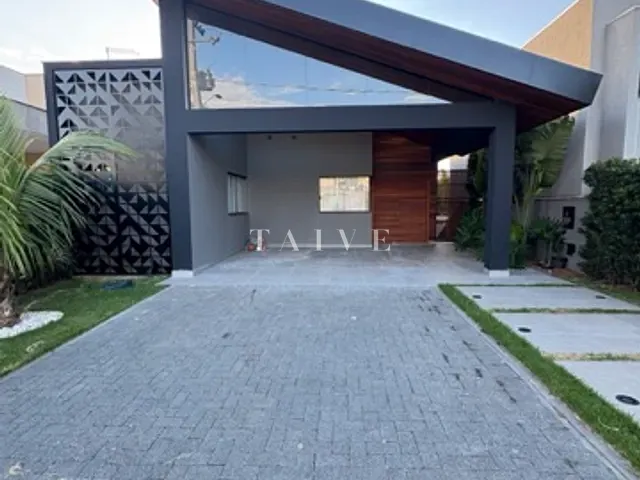 Sobrado com 262m² 3 quartos e 2 banheiros, à venda, no bairro Gleba Simon Frazer em Londrina