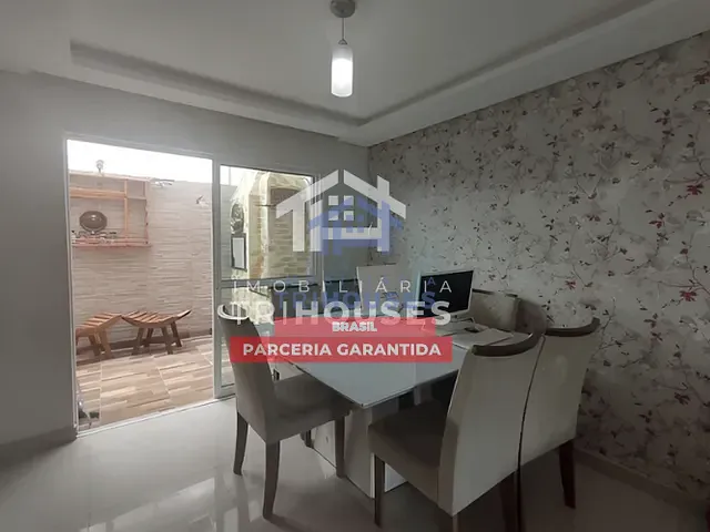 Sobrado com 109m² 3 quartos e 3 banheiros, à venda, no bairro Boqueirão em Curitiba