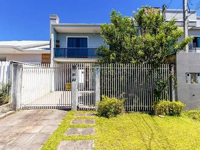 Sobrado com 141m² 3 quartos e 3 banheiros, à venda, no bairro Xaxim em Curitiba