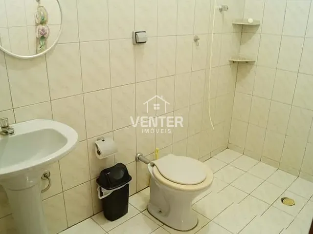 Sobrado com 235m² 4 quartos e 4 banheiros, à venda, no bairro Vila Menino Jesus em Caçapava
