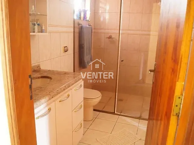Sobrado com 235m² 4 quartos e 4 banheiros, à venda, no bairro Vila Menino Jesus em Caçapava