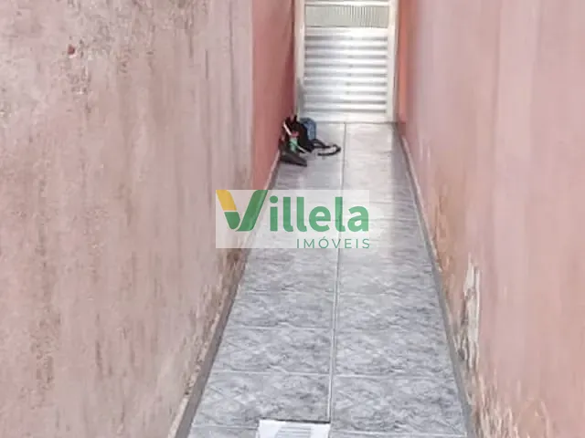 Sobrado 3 quartos e 2 banheiros, à venda, no bairro Vila Amélia em Poá