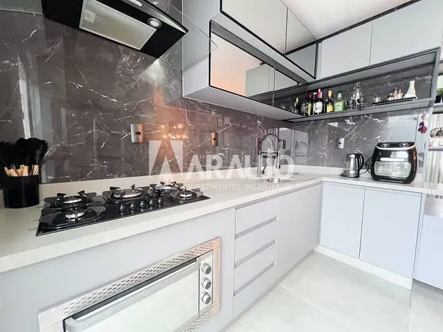 Sobrado com 139m² 3 quartos e 2 banheiros, à venda, no bairro Fazenda em Itajaí