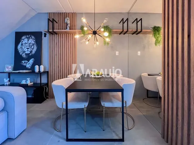 Sobrado com 139m² 3 quartos e 2 banheiros, à venda, no bairro Fazenda em Itajaí
