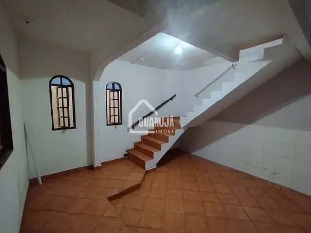 Sobrado 3 quartos e 1 banheiro, à venda, no bairro Sítio Paecara (Vicente de Carvalho) em Guarujá