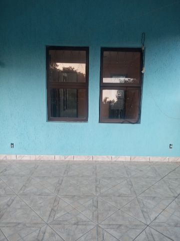Sobrado 3 quartos e 2 banheiros, à venda, no bairro Conjunto Habitacional Terra dos Ipês em Pindamonhangaba