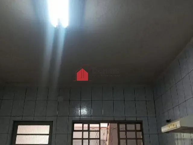 Sobrado 3 quartos e 2 banheiros, à venda, no bairro Conjunto Habitacional Terra dos Ipês em Pindamonhangaba