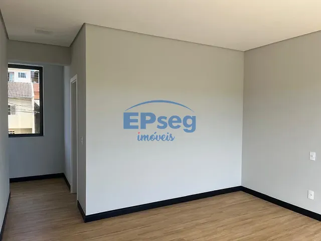 Sobrado com 164m² 3 quartos e 4 banheiros, à venda, no bairro Portal de Versalhes 2 em Londrina