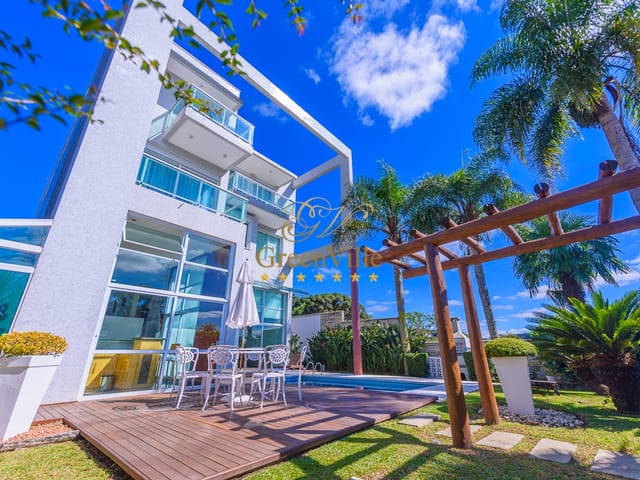 Casa com 762m² 5 quartos e 8 banheiros, à venda, no bairro São João em Curitiba