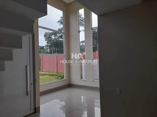 Sobrado com 349m² 4 quartos e 5 banheiros, à venda, no bairro Jardins Bolonha em Senador Canedo