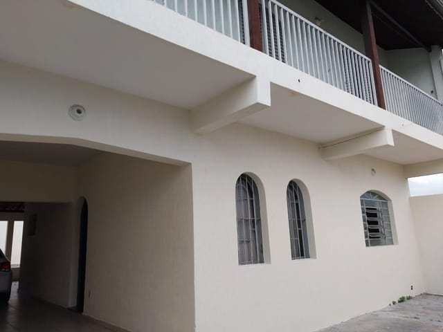 Sobrado com 250m² 3 quartos e 2 banheiros, à venda, no bairro Parque Valença I em Campinas