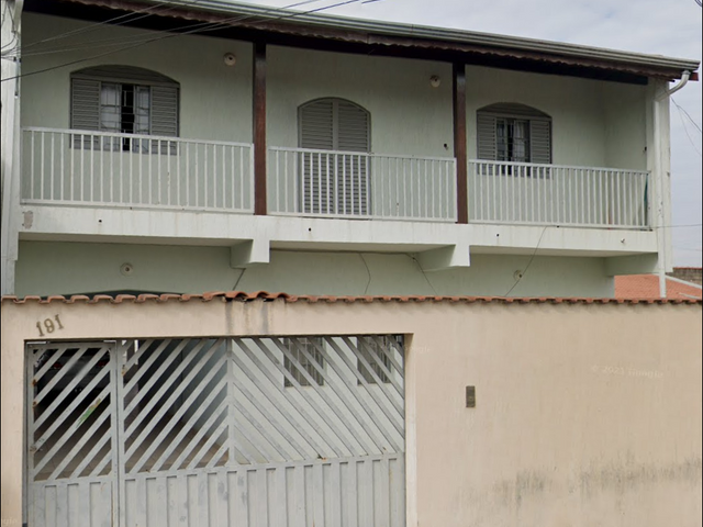 Sobrado com 250m² 3 quartos e 2 banheiros, à venda, no bairro Parque Valença I em Campinas