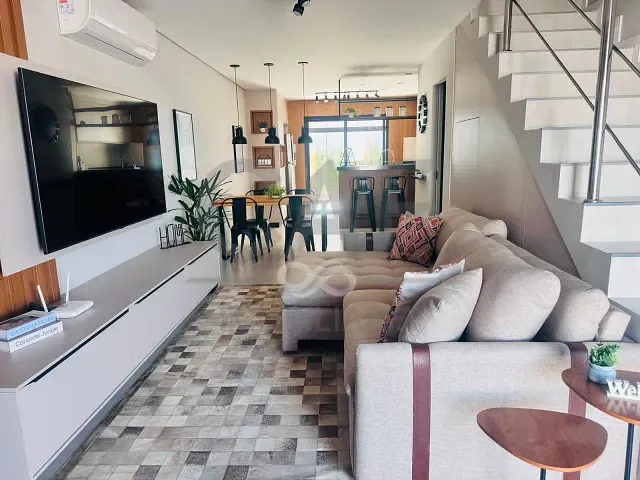 Sobrado 2 quartos e 2 banheiros, à venda, no bairro Jardim das Tulipas em Holambra