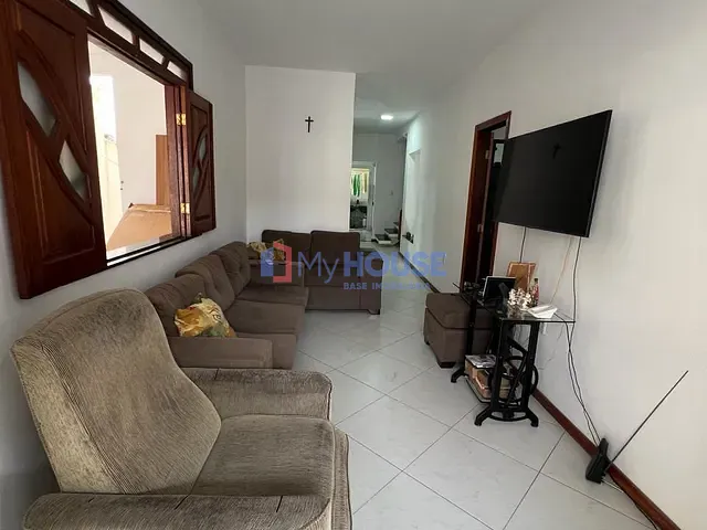 Sobrado com 353m² 5 quartos e 5 banheiros, à venda, no bairro Hernani Sá em Ilhéus