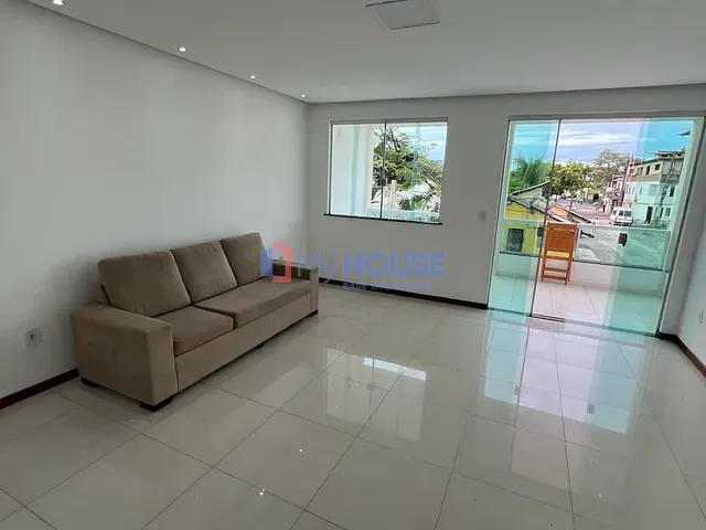 Sobrado com 353m² 5 quartos e 5 banheiros, à venda, no bairro Hernani Sá em Ilhéus