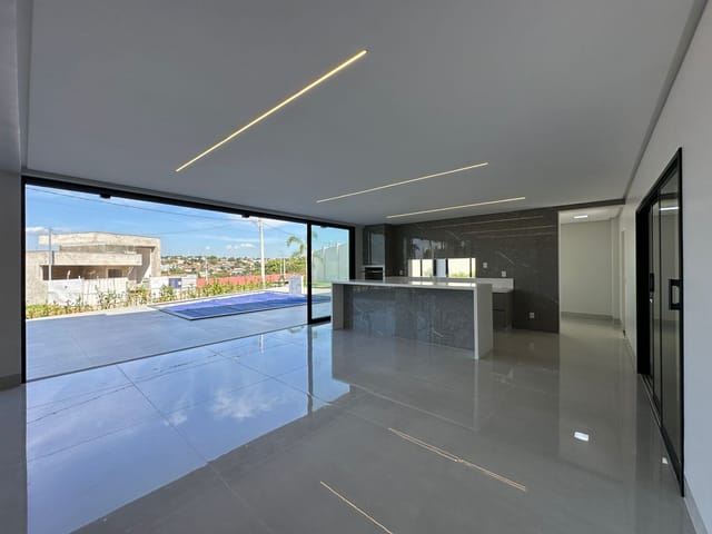 Sobrado com 590m² 4 quartos e 5 banheiros, à venda, no bairro Jardins Sevilha em Aparecida de Goiânia