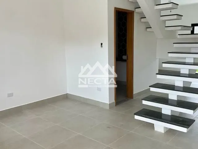Sobrado com 148m² 2 quartos e 3 banheiros, à venda, no bairro Massaguaçu em Caraguatatuba